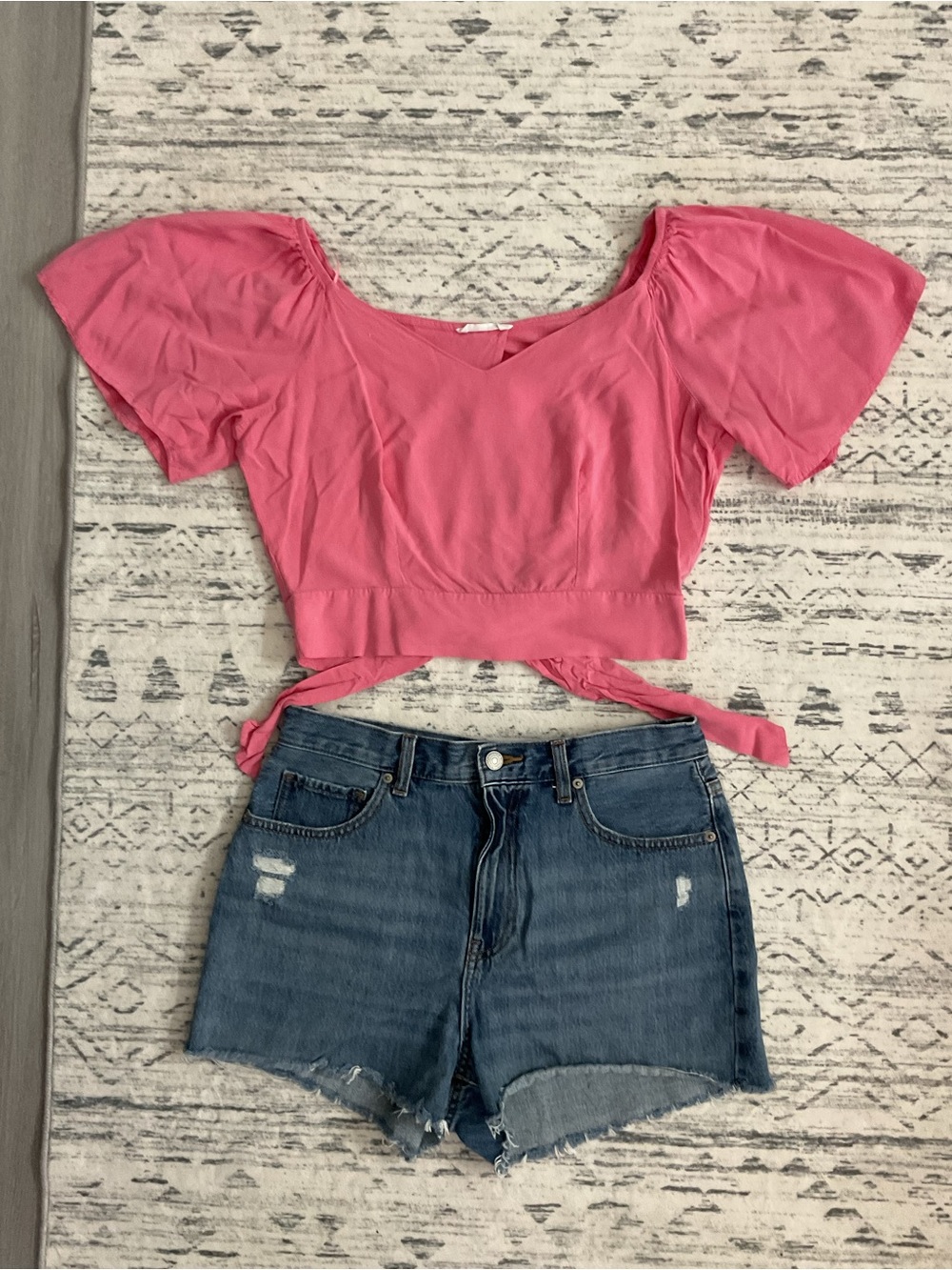 Uniqlo Denim Shorts + Terranova Pink Crop Top Festival Summer Barbiecore Chic